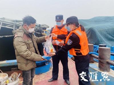 "不漏一船、不漏一人",他們堅(jiān)決筑牢疫情防控"水上防線"